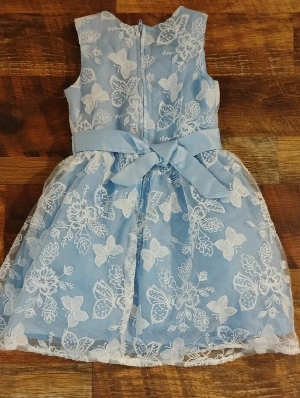 2 Sleeveless Dresses Girls 5 And 4/5